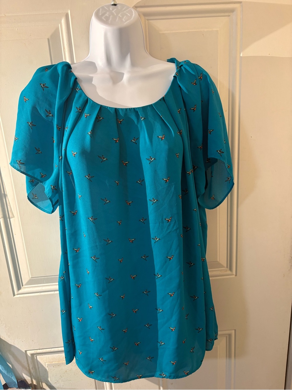 Worthington Feminine Teal Bird-Print Blouse.Ruffled Short Sleeves-Slenderizing!